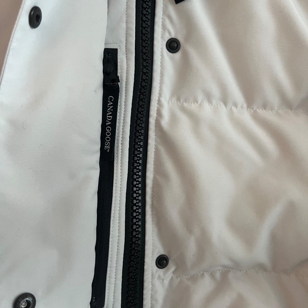L - Canada Goose Bennett Black Label Parka - Picture 5 of 10